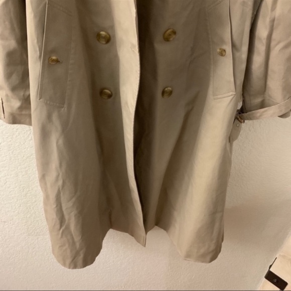 Burberry Vintage Trench Coat - Picture 14 of 16